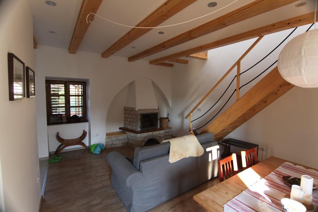 Holiday Home Kuca Na Moru Kornic Luaran gambar